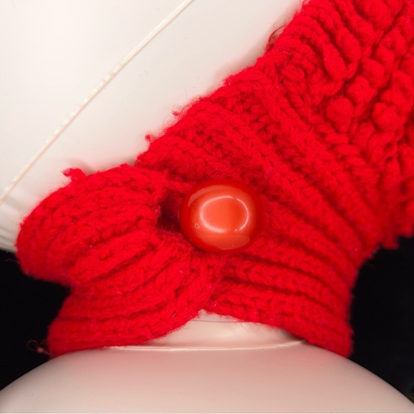 VINTAGE RED KNIT HANDMADE CHILDS HAT CROCHET RETRO VIBRANT HOLIDAY - Picture 3 of 7